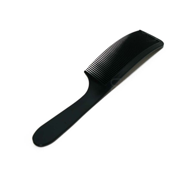 peigne-de-coupe-courbe-noir
